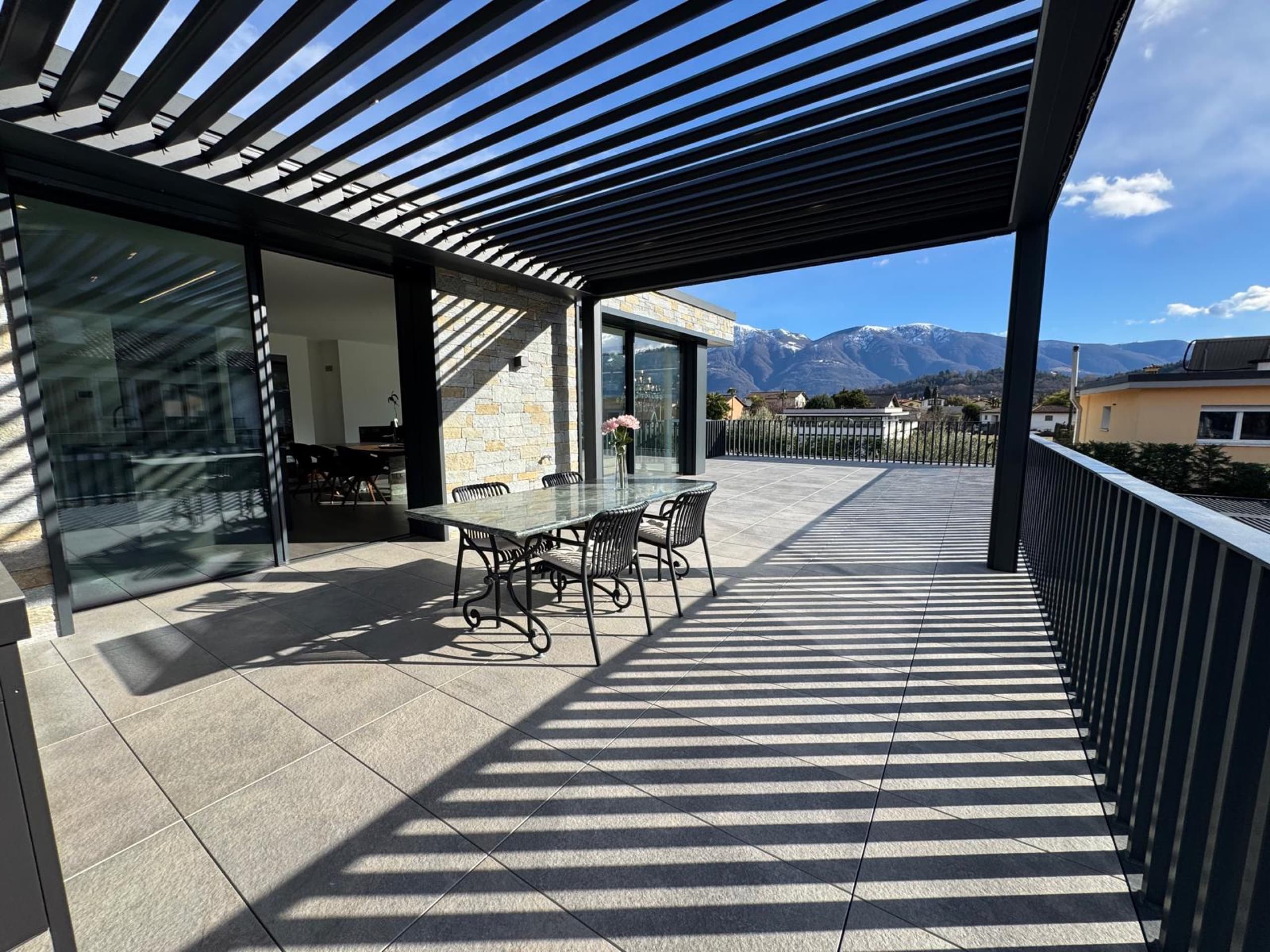 4.5-Zimmer-Attikawohnung mit 152 m²-Terrasse — Losone