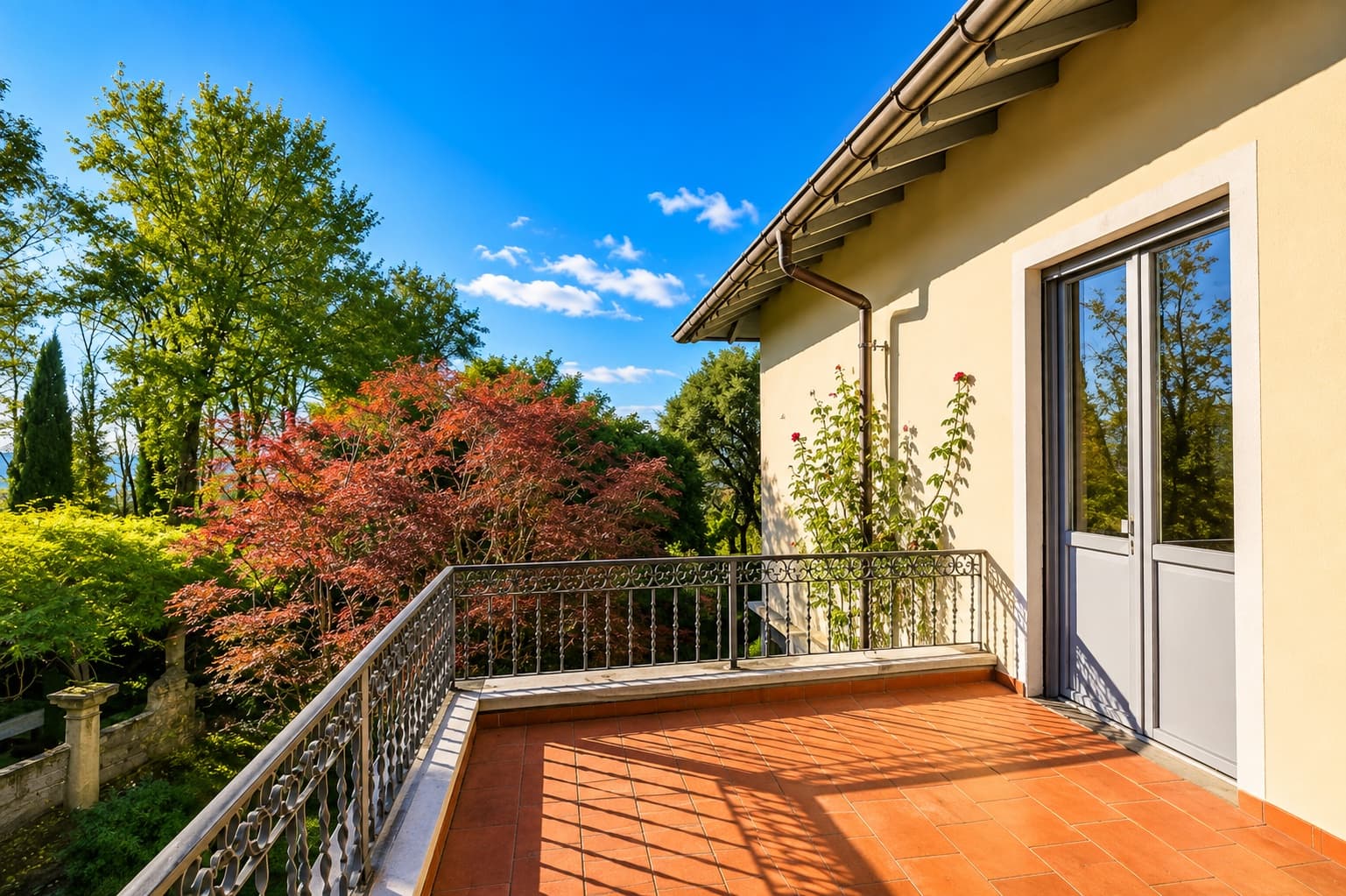 Exklusive Villa mit Seeblick am Lago Maggiore — Luino