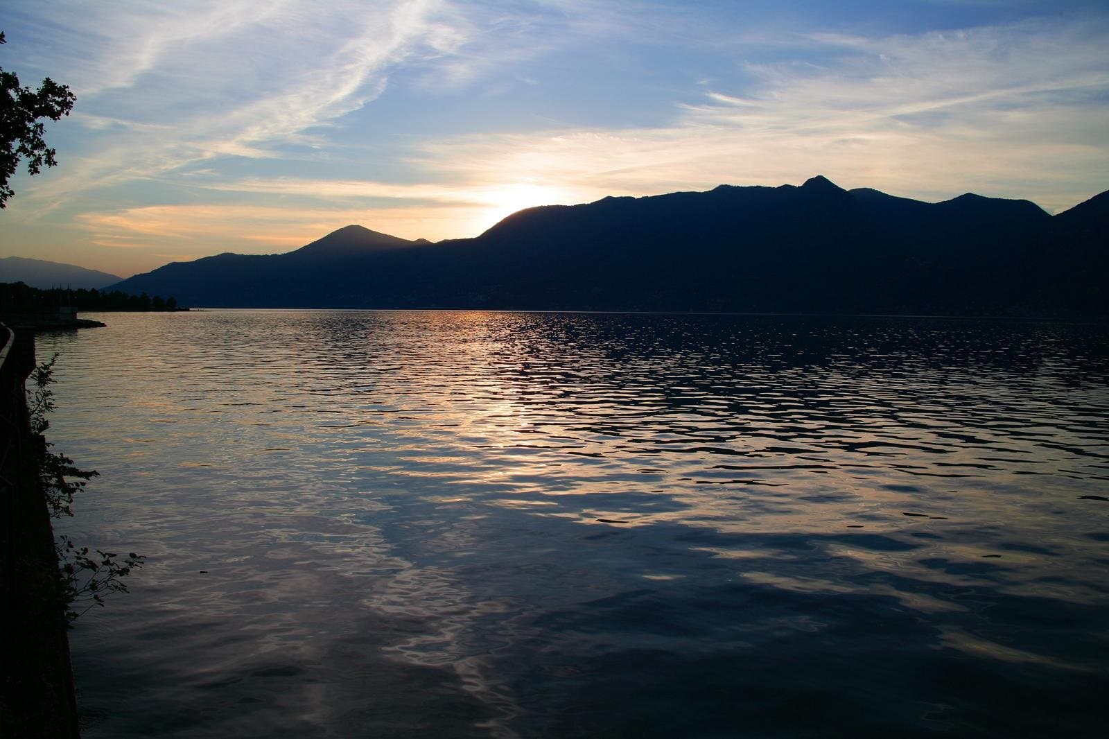 Exklusive Villa mit Seeblick am Lago Maggiore — Luino
