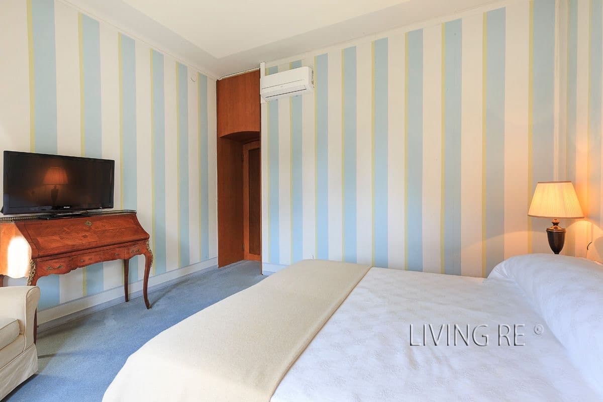 Exklusive Villa mit Seeblick am Lago Maggiore — Luino