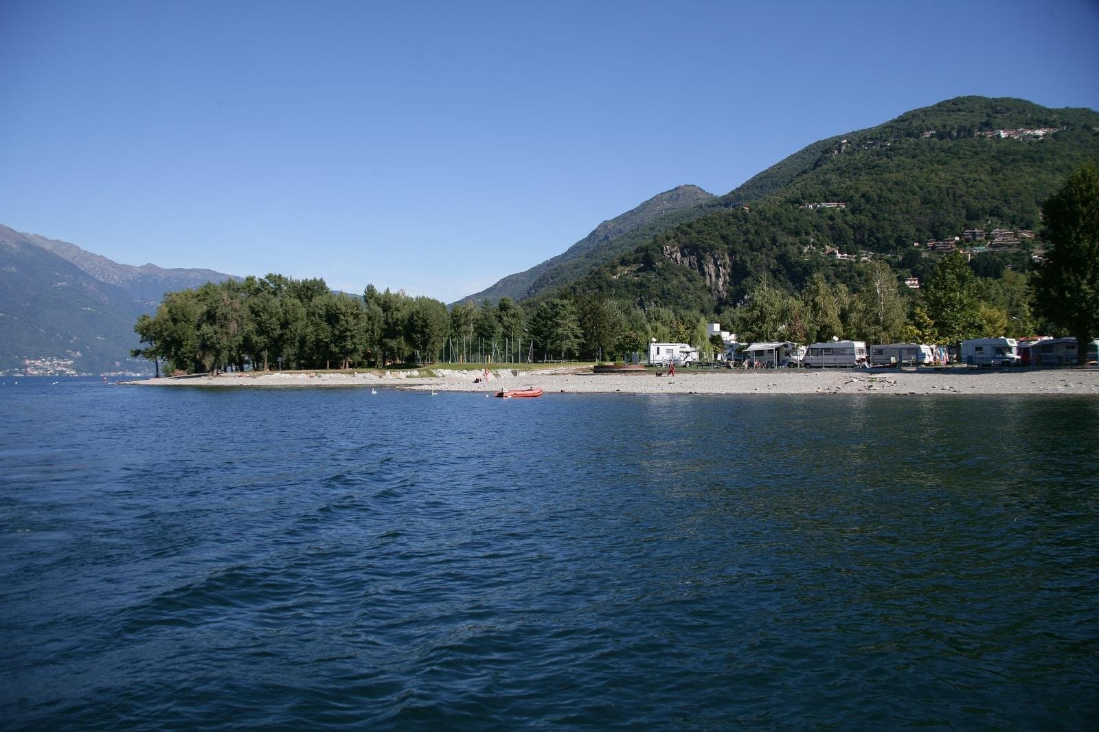 Exklusive Villa mit Seeblick am Lago Maggiore — Luino