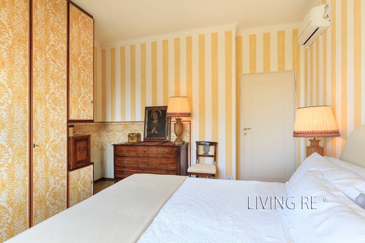 Exklusive Villa mit Seeblick am Lago Maggiore — Luino