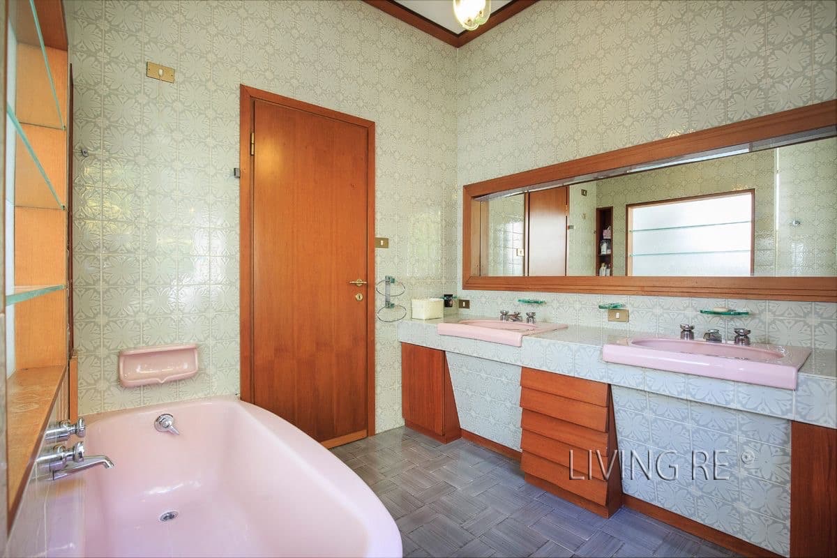 Exklusive Villa mit Seeblick am Lago Maggiore — Luino